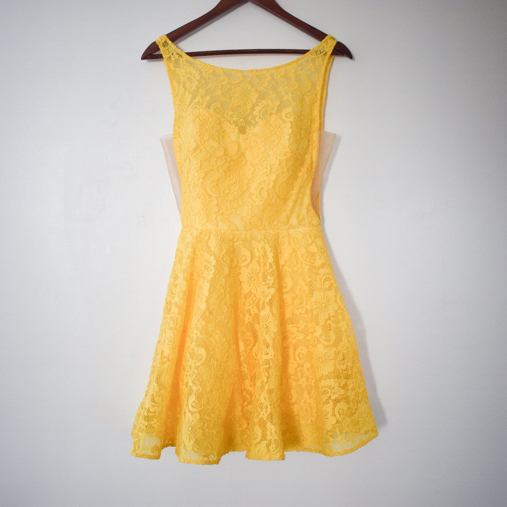La Femme Yellow Lace Backless Dress W/ Tulle Skirt, Pockets, & Built In Bra